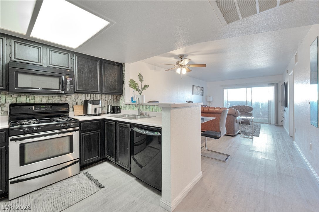 8025 W Russell Road 1090