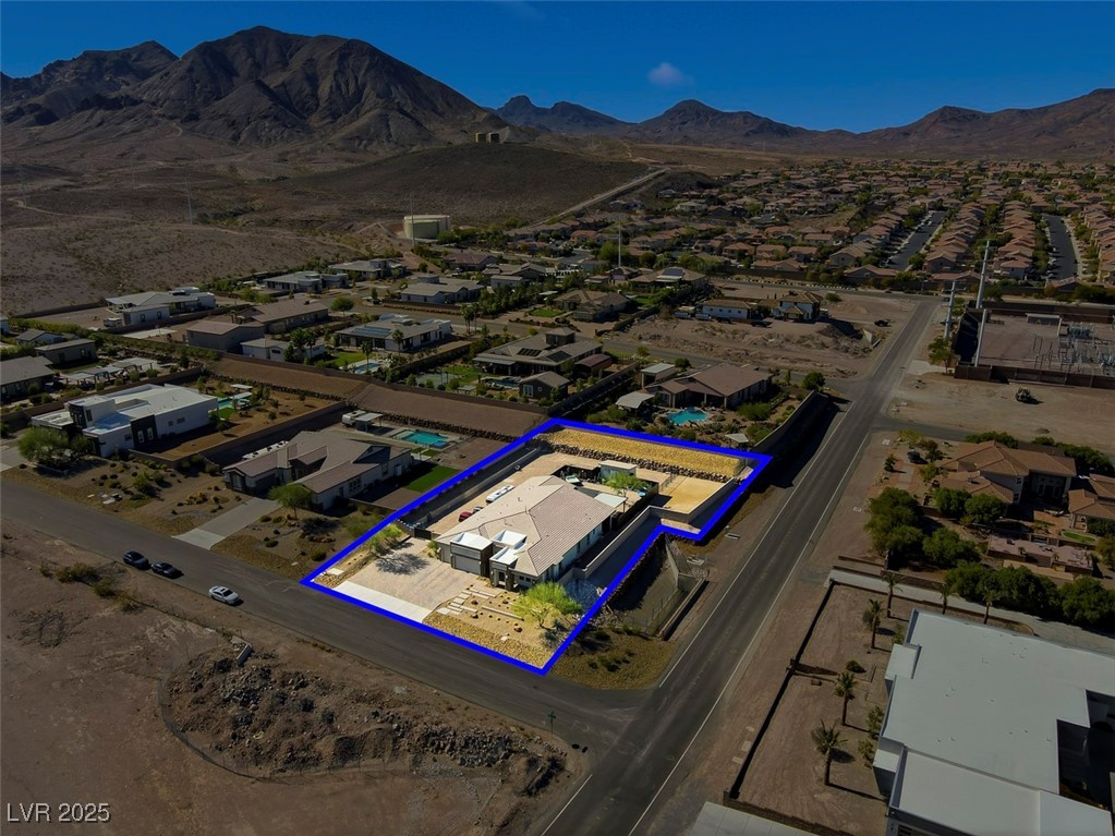 1211 Lake Heights Court