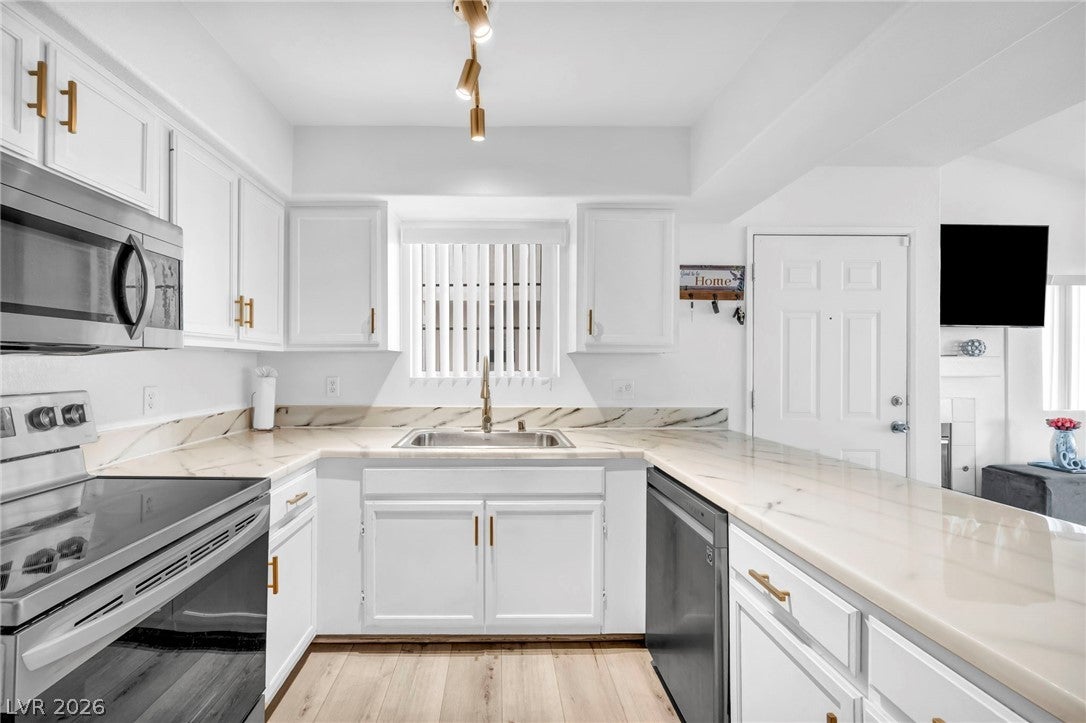 2725 S Nellis Boulevard 2103