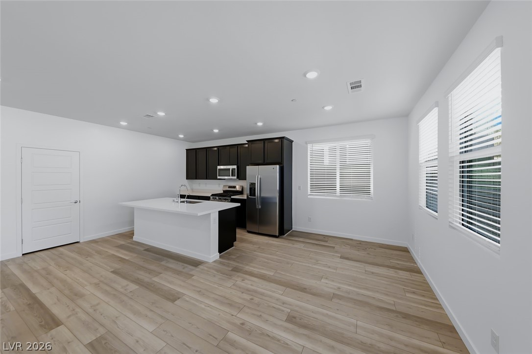 1752 Strada Nathan