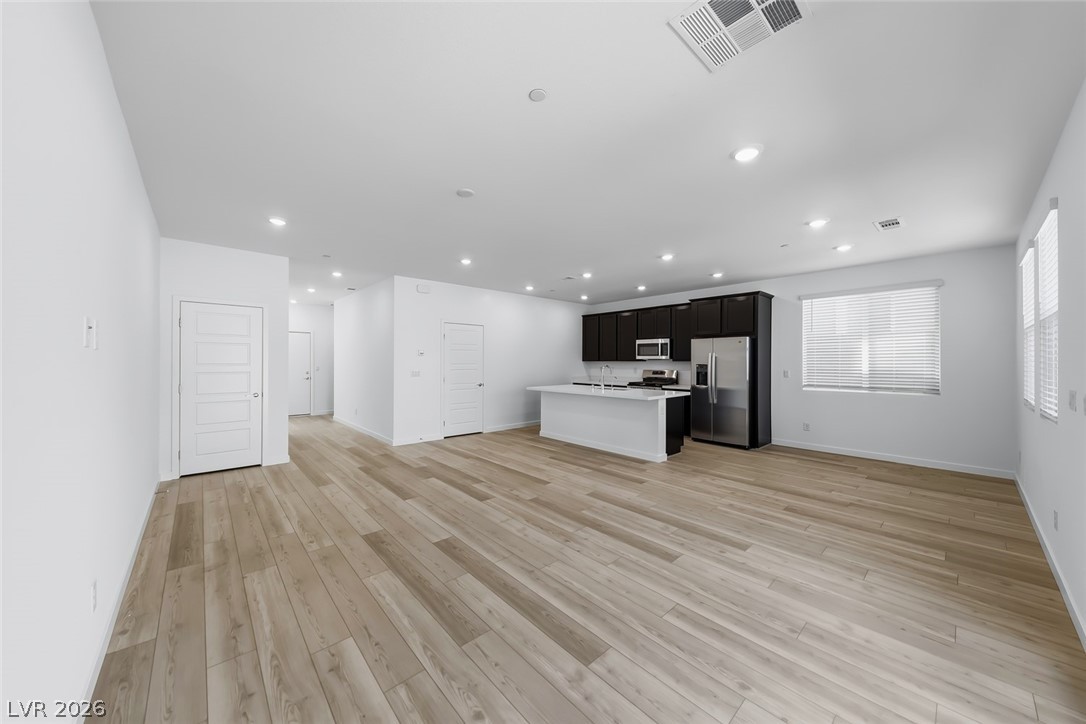 1752 Strada Nathan