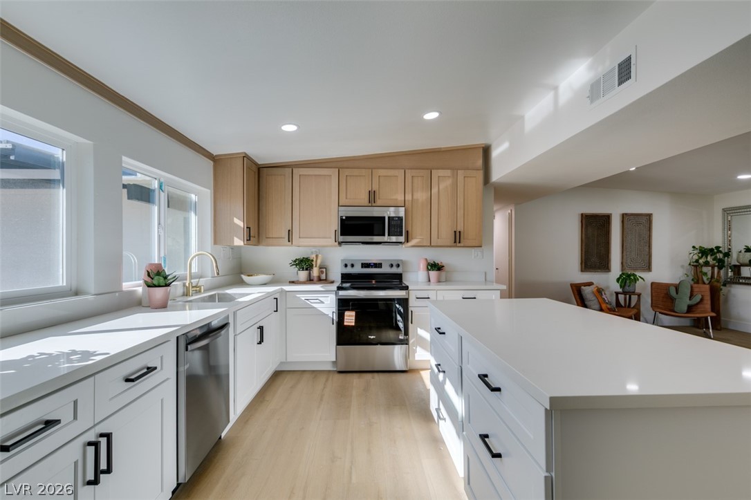 1914 La Vante Avenue