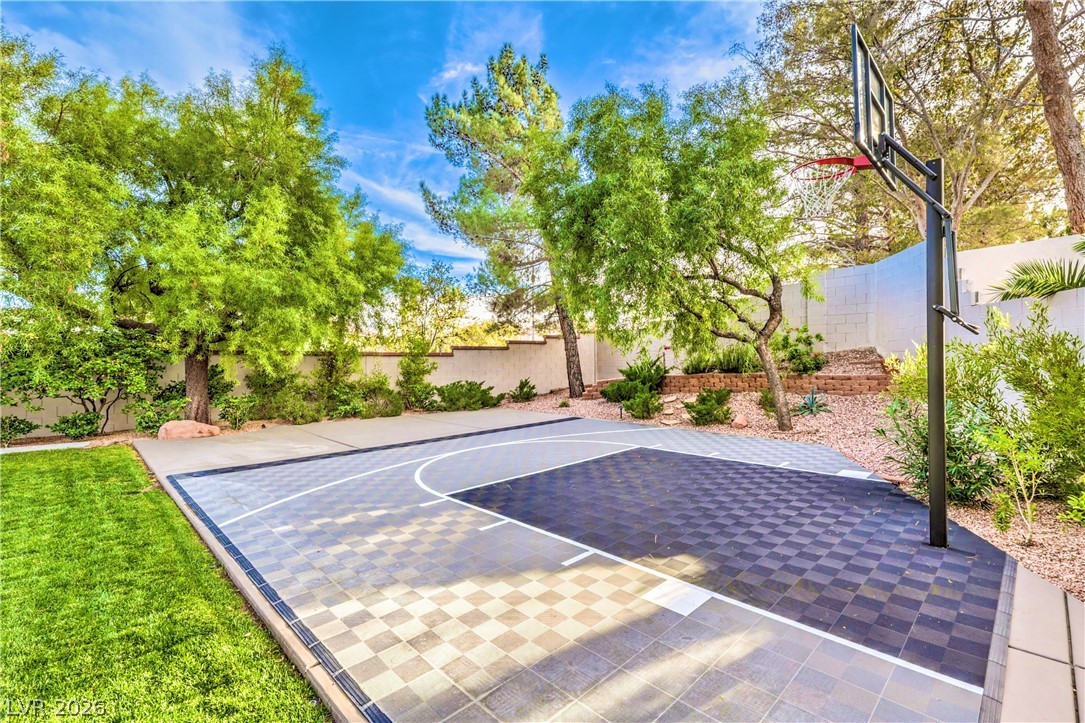 9901 Laurel Springs Avenue