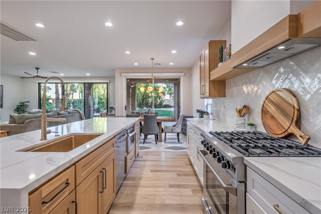 9901 Laurel Springs Avenue