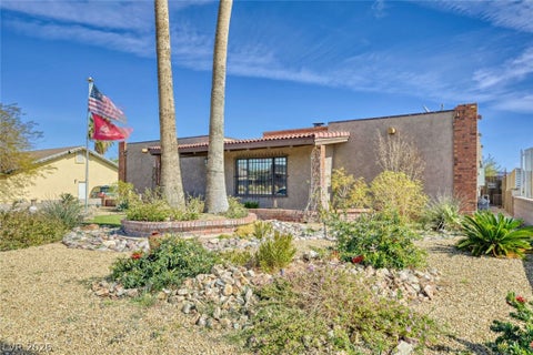Homes For Sale - 584 Mona Lane<br/> Clark County, Henderson, NV 89015