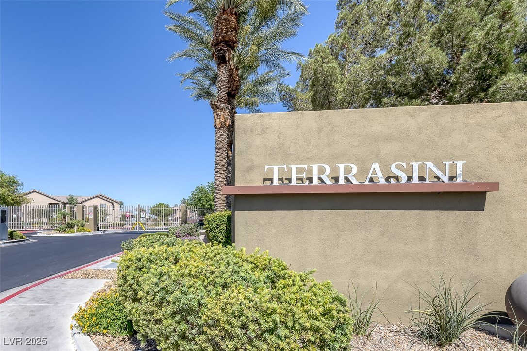 North Las Vegas, Nevada 89084, United States, 3 Bedrooms Bedrooms, ,2 BathroomsBathrooms,Residential,Active,167402