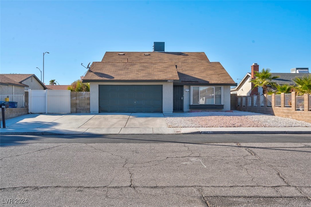 3827 Silent Hill Drive, Las Vegas, Nevada image 2