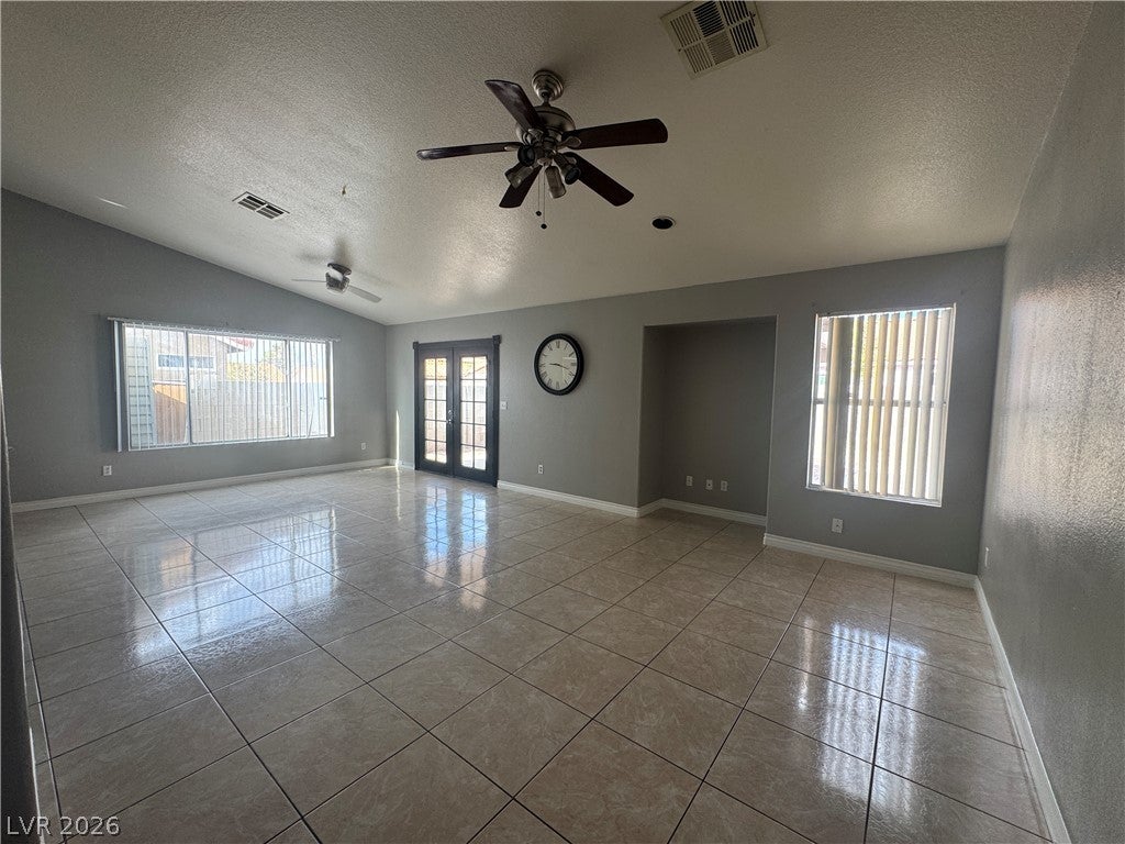 5033 Vista Del Rancho Way