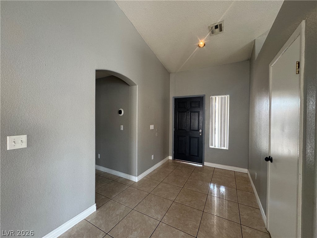 5033 Vista Del Rancho Way