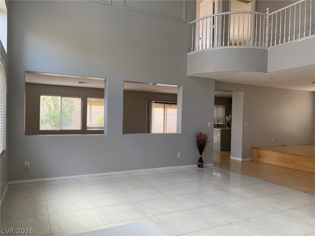 9933 W Diablo Drive