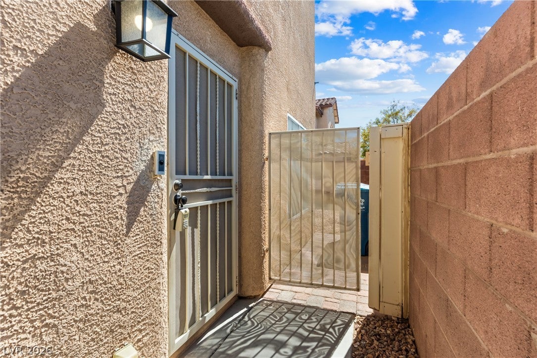 7498 Buttonbrush Court