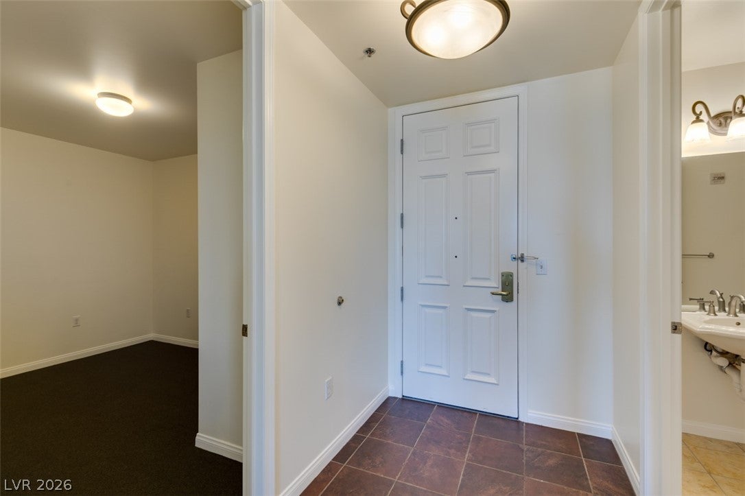 2405 W Serene Avenue 823