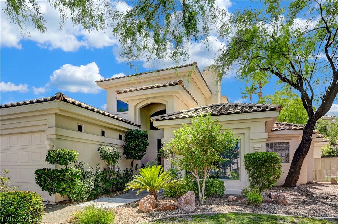 9817 Edgeview Place