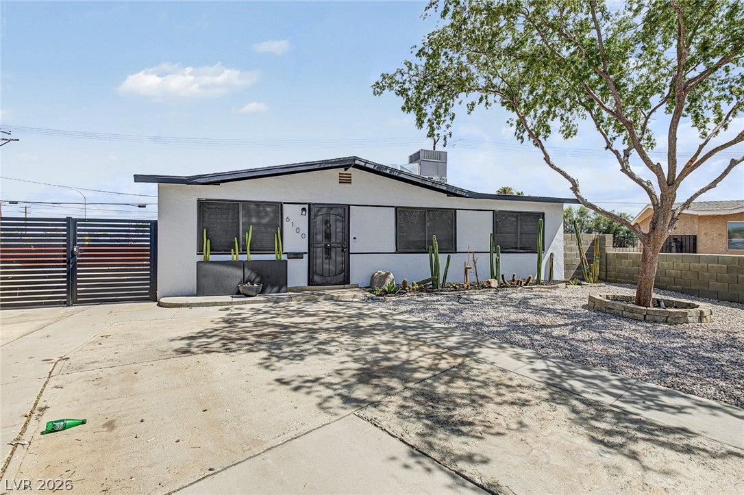 6100 Preston Circle