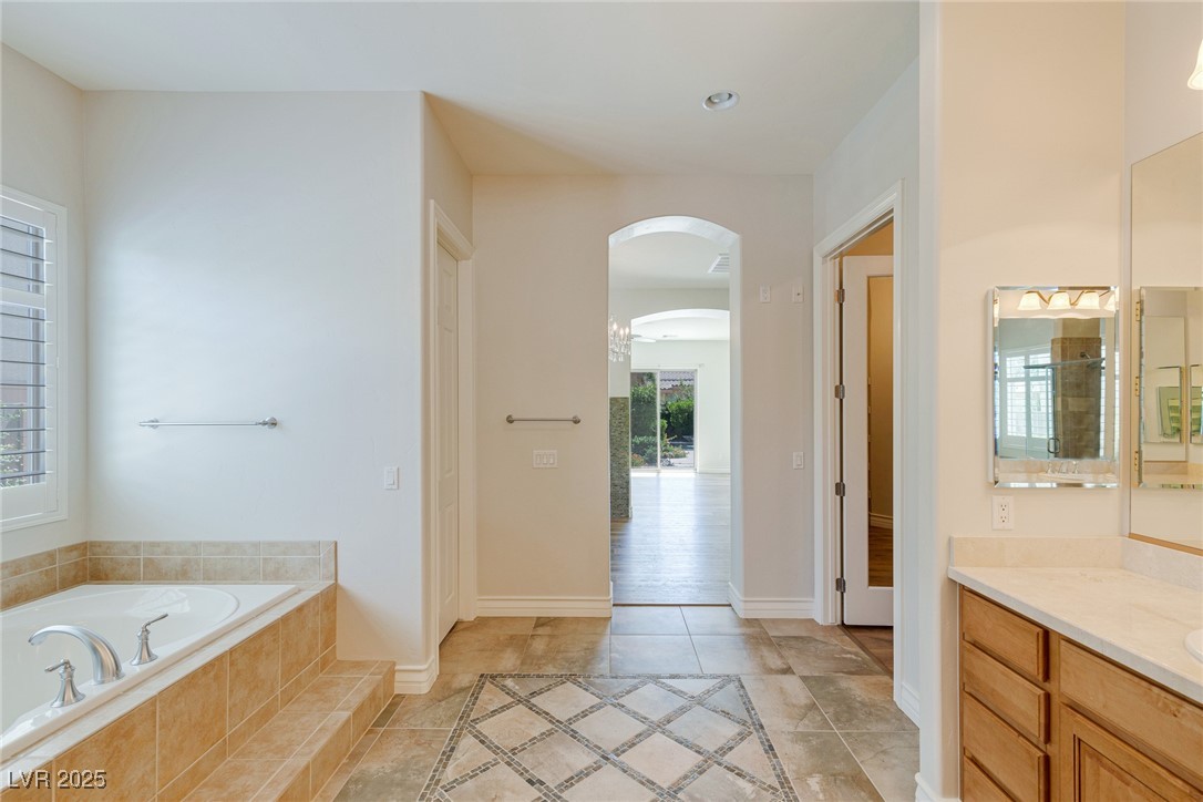 Las Vegas, Nevada 89139, United States, 5 Bedrooms Bedrooms, ,5 BathroomsBathrooms,Residential,Active,250094