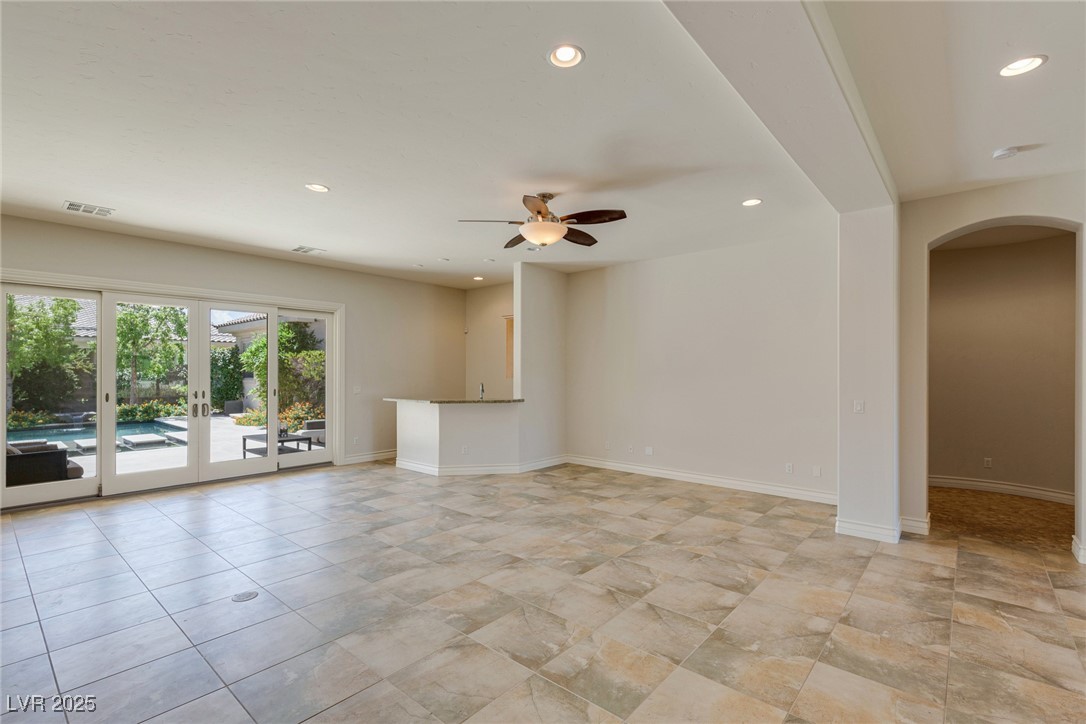 Las Vegas, Nevada 89139, United States, 5 Bedrooms Bedrooms, ,5 BathroomsBathrooms,Residential,Active,250094