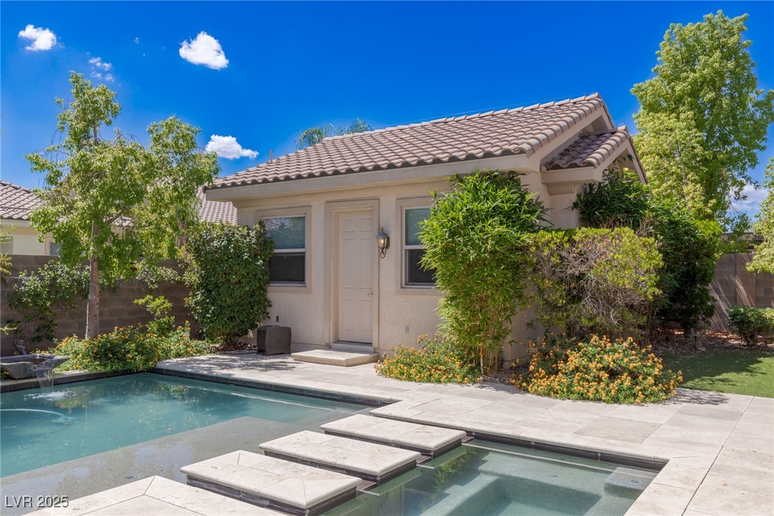 Las Vegas, Nevada 89139, United States, 5 Bedrooms Bedrooms, ,5 BathroomsBathrooms,Residential,Active,250094