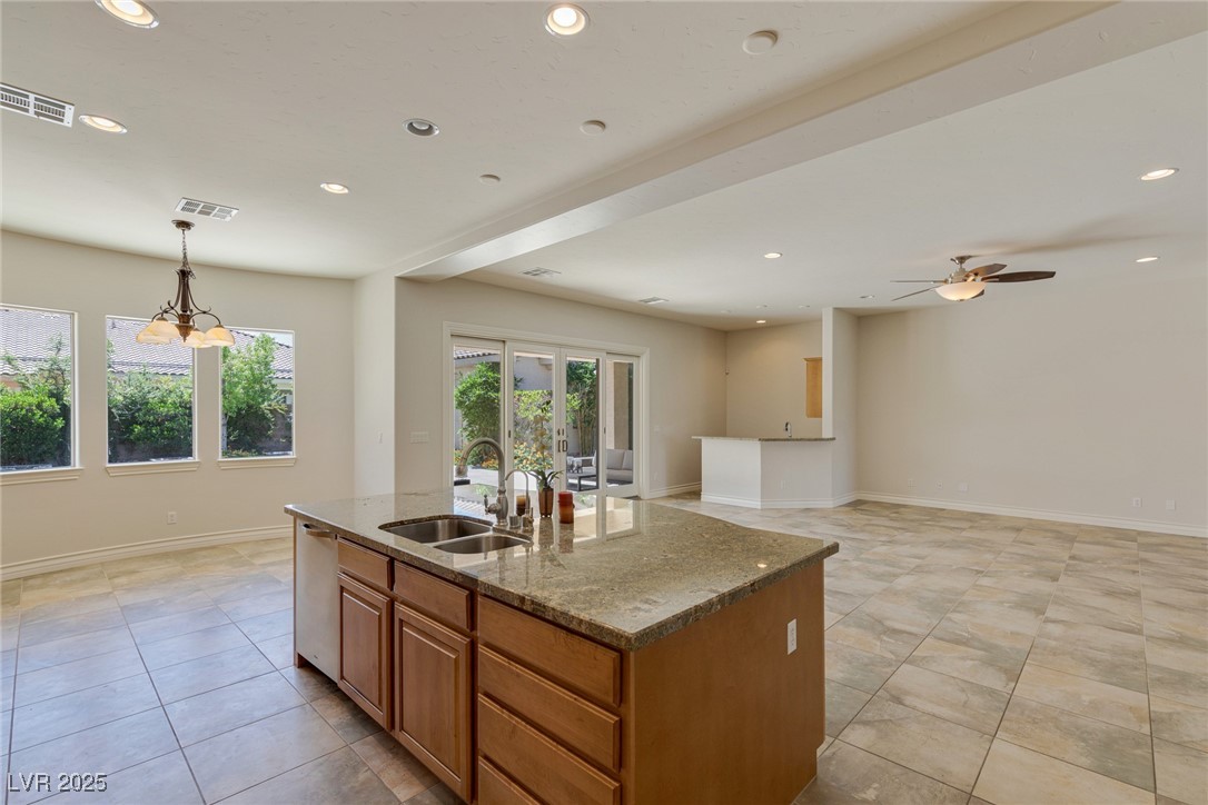 Las Vegas, Nevada 89139, United States, 5 Bedrooms Bedrooms, ,5 BathroomsBathrooms,Residential,Active,250094