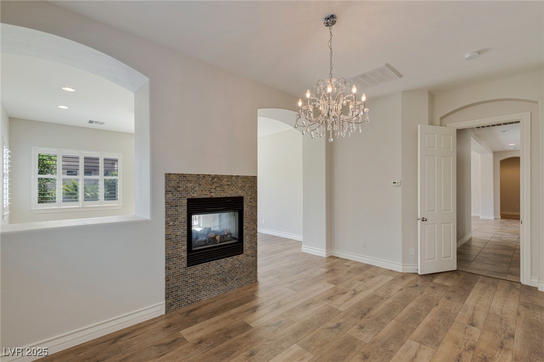 Las Vegas, Nevada 89139, United States, 5 Bedrooms Bedrooms, ,5 BathroomsBathrooms,Residential,Active,250094