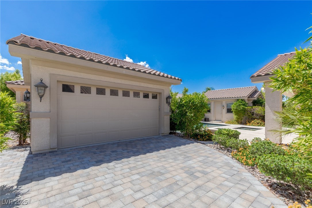 Las Vegas, Nevada 89139, United States, 5 Bedrooms Bedrooms, ,5 BathroomsBathrooms,Residential,Active,250094