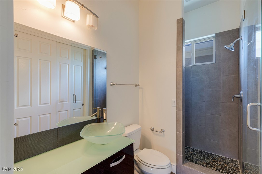 Las Vegas, Nevada 89139, United States, 5 Bedrooms Bedrooms, ,5 BathroomsBathrooms,Residential,Active,250094