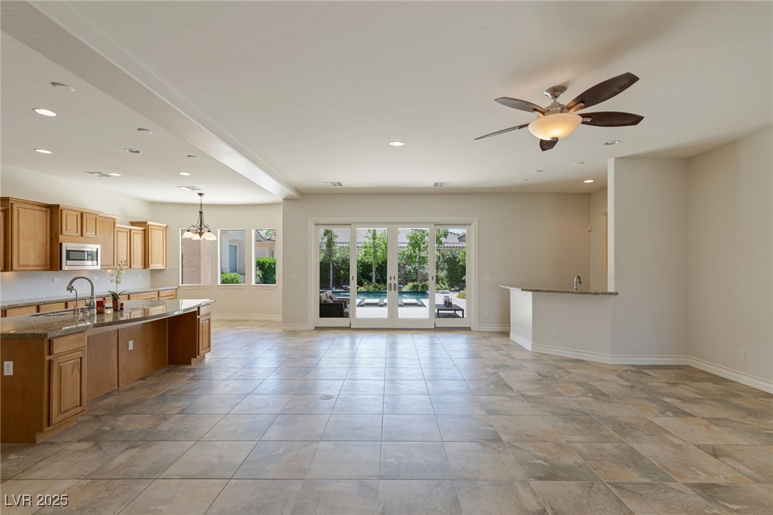 Las Vegas, Nevada 89139, United States, 5 Bedrooms Bedrooms, ,5 BathroomsBathrooms,Residential,Active,250094