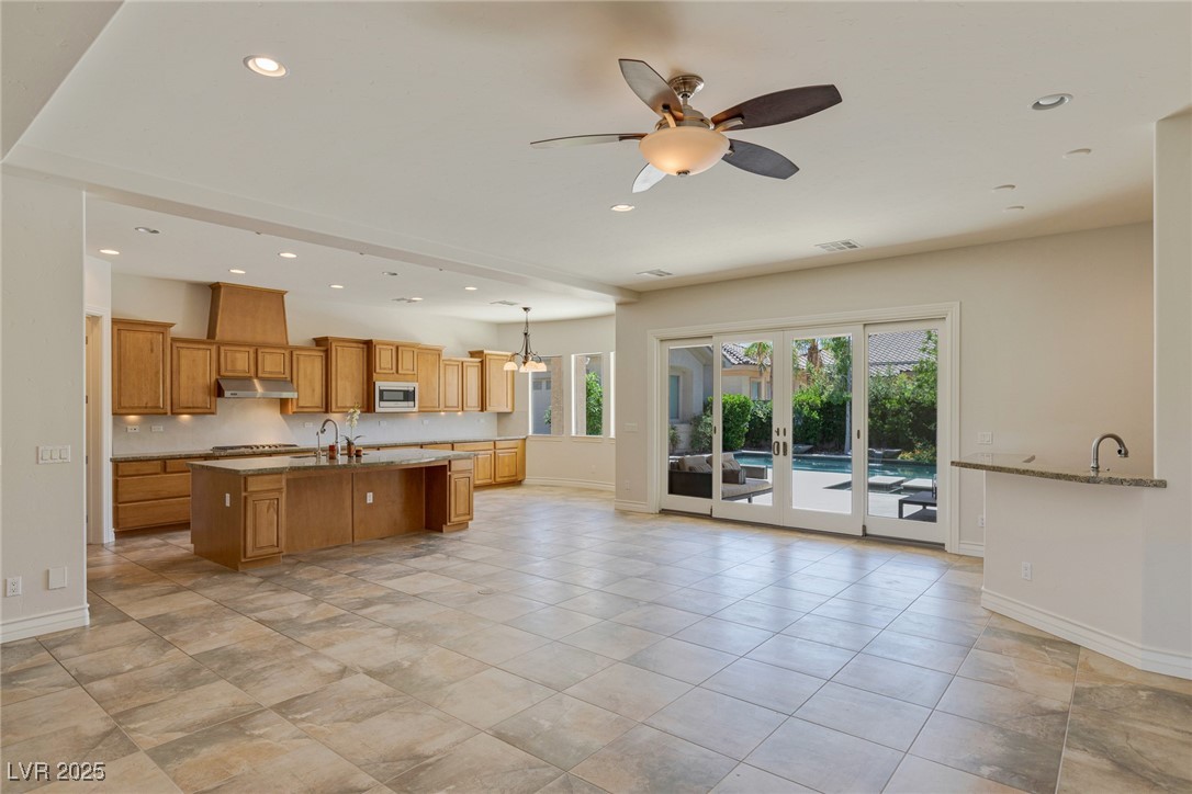 Las Vegas, Nevada 89139, United States, 5 Bedrooms Bedrooms, ,5 BathroomsBathrooms,Residential,Active,250094