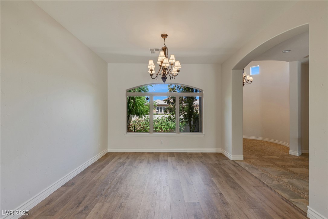 Las Vegas, Nevada 89139, United States, 5 Bedrooms Bedrooms, ,5 BathroomsBathrooms,Residential,Active,250094