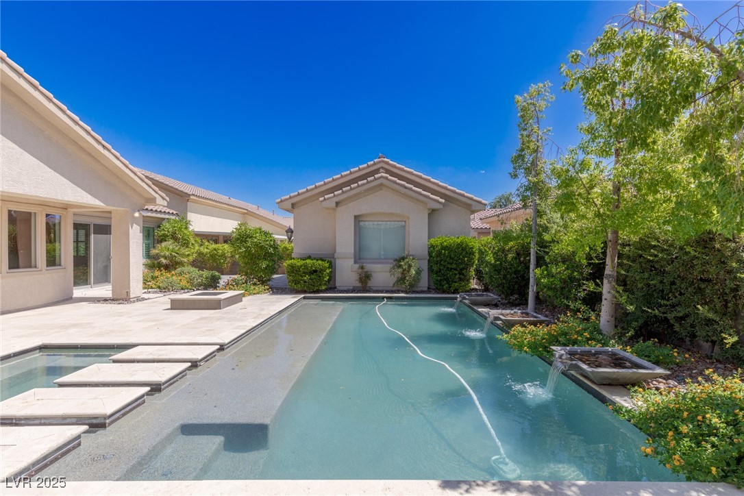 Las Vegas, Nevada 89139, United States, 5 Bedrooms Bedrooms, ,5 BathroomsBathrooms,Residential,Active,250094