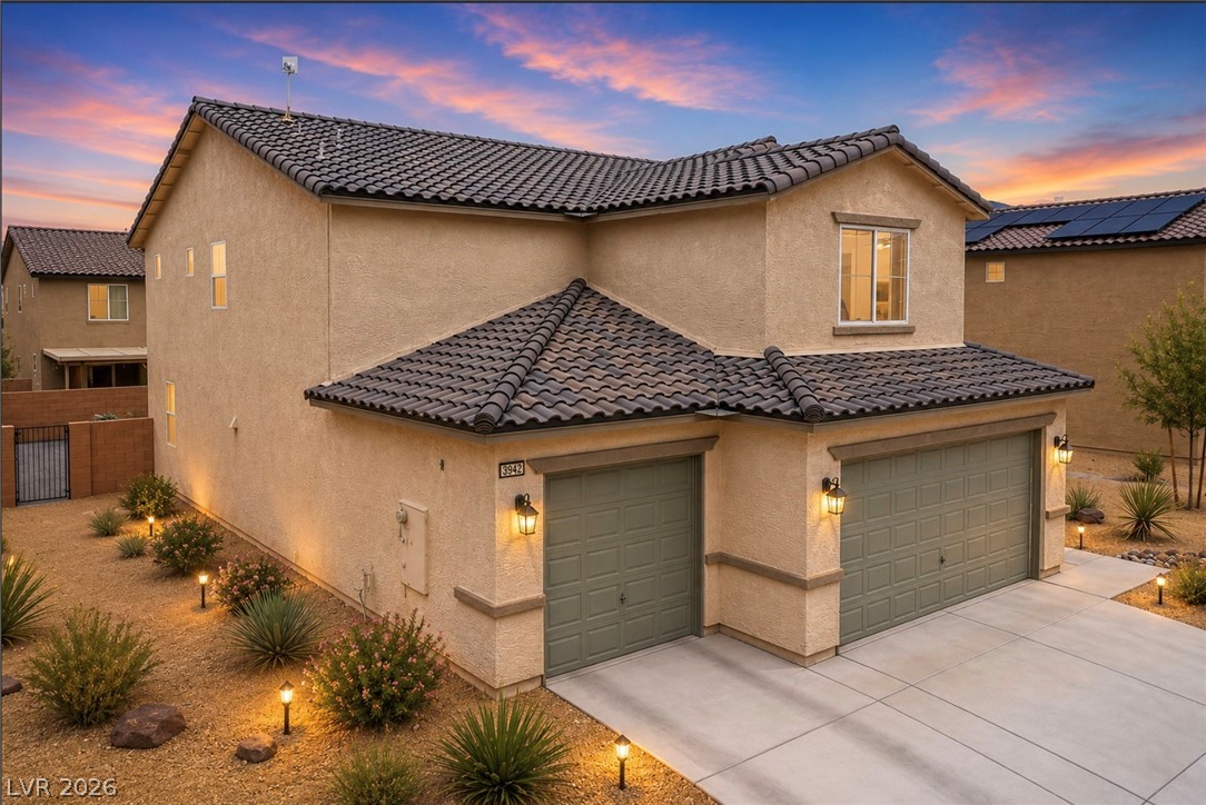 3942 E Teller Drive