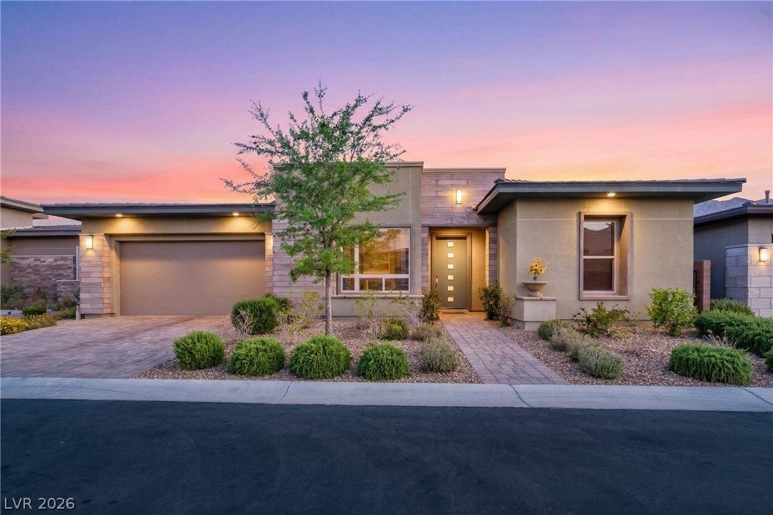 6706 DESERT CRIMSON Street
