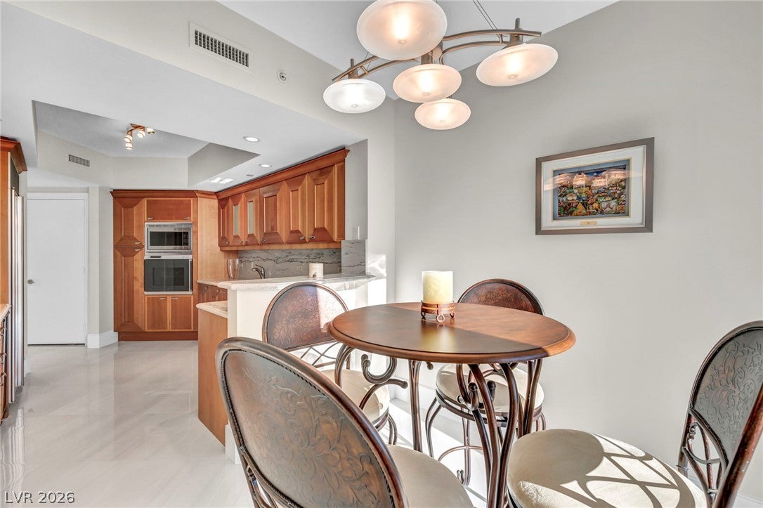 2777 Paradise Road 2304