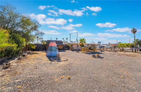 Tiny photo for 867 Lulu Avenue, Las Vegas, NV 89119 (MLS # 2794111)