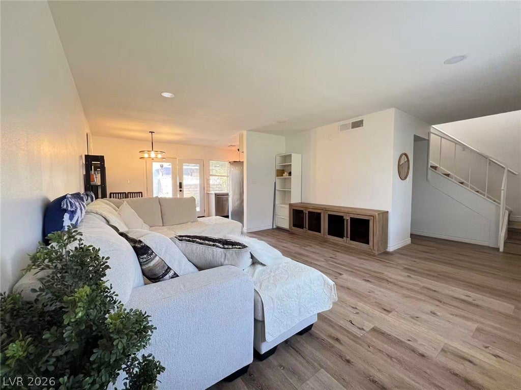 6223 Meadow View Lane