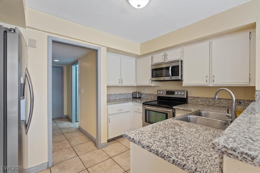 Las Vegas, Nevada 89119, United States, 3 Bedrooms Bedrooms, ,3 BathroomsBathrooms,Residential,Active,153663