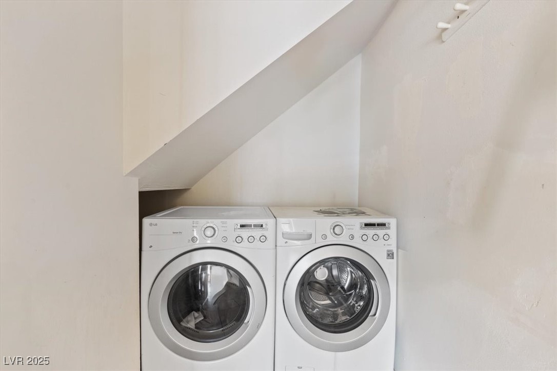 Las Vegas, Nevada 89119, United States, 3 Bedrooms Bedrooms, ,3 BathroomsBathrooms,Residential,Active,153663