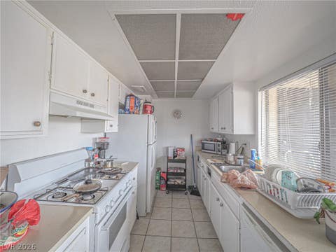 Tiny photo for 1370 Vegas Valley Drive #44, Las Vegas, NV 89169 (MLS # 2799758)