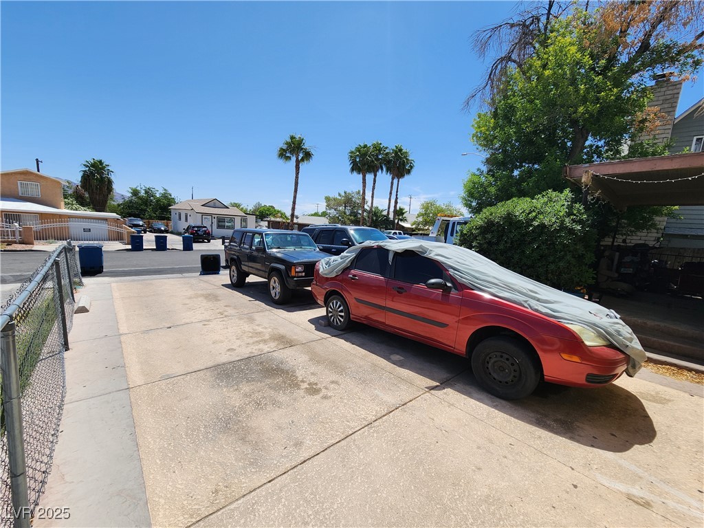 377 N 16th Street