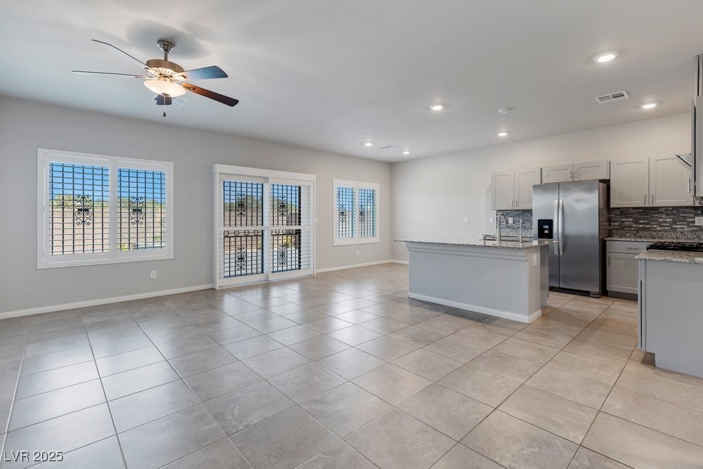 7432 Red Plumeria Avenue