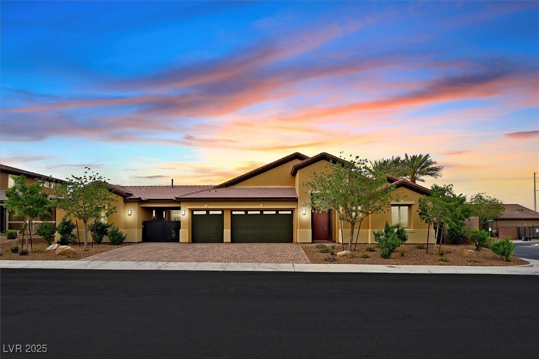 3870 Valles Caldera Court