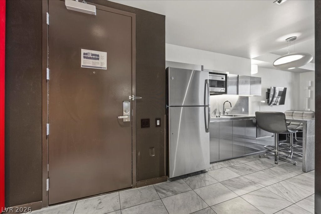 4381 W Flamingo Road 5112