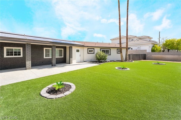 2903 HARDIN DR, HENDERSON, NV 89074 - Image ed5e64295ca8a8a141d5b46656010b52/1002891981