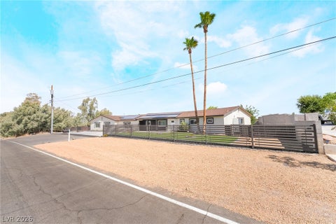 Homes For Sale - 2903 Hardin Drive<br/> Henderson, NV 89074