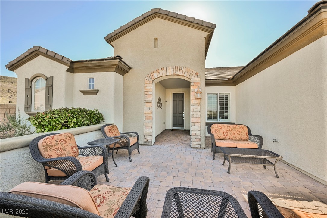 Properties 1 2091 Gunnison Place