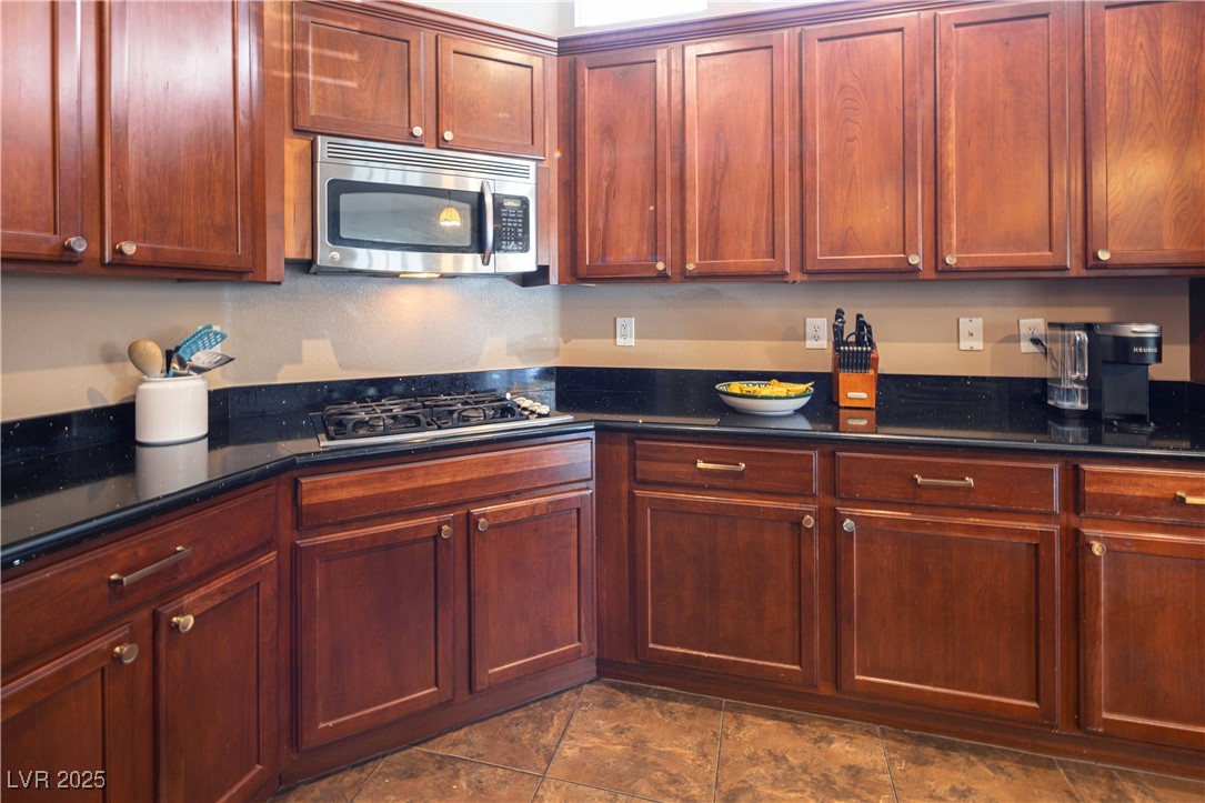 Las Vegas, Nevada 89178, United States, 6 Bedrooms Bedrooms, ,4 BathroomsBathrooms,Residential,Active,195646