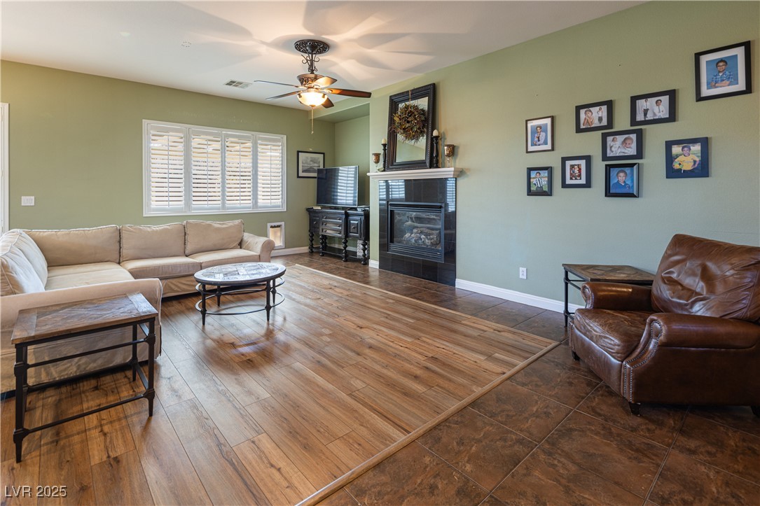 Las Vegas, Nevada 89178, United States, 6 Bedrooms Bedrooms, ,4 BathroomsBathrooms,Residential,Active,195646