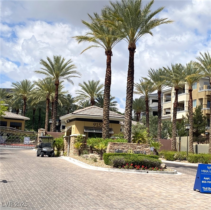 9125 Las Manaitas Avenue 302