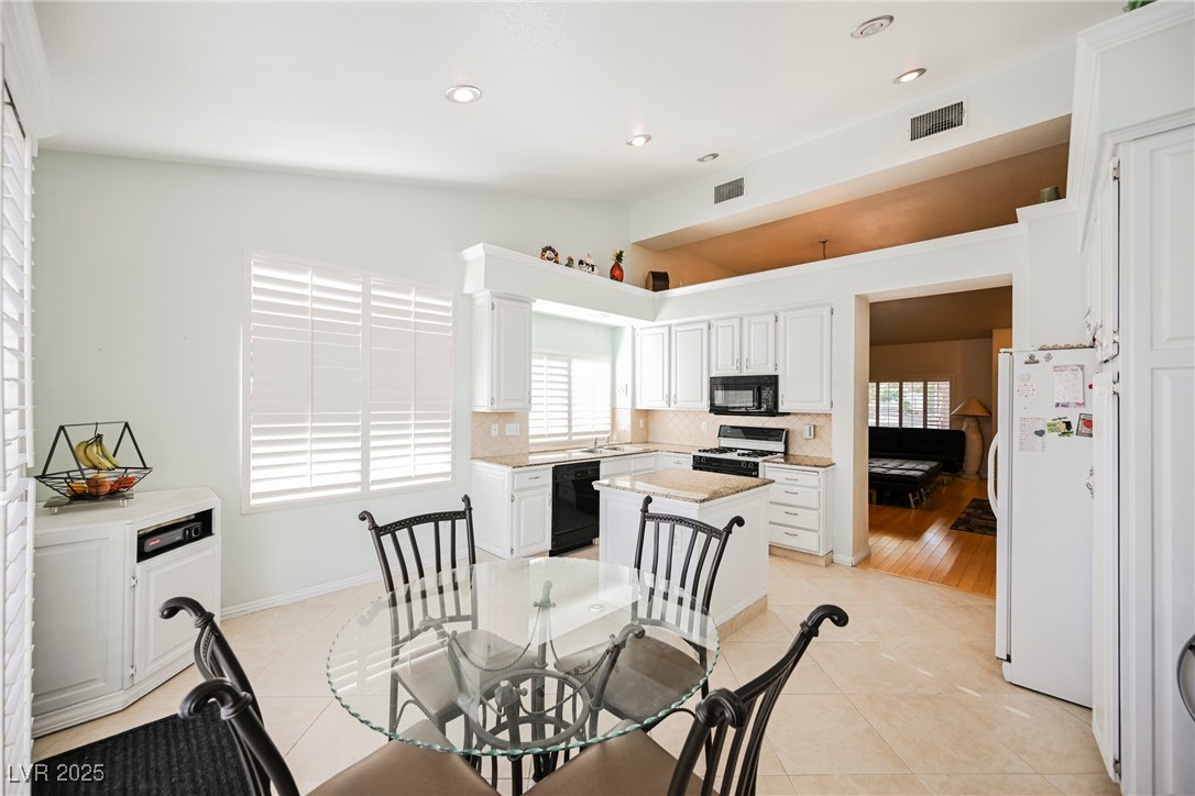 1424 Country Hollow Drive, Las Vegas, Nevada image 10
