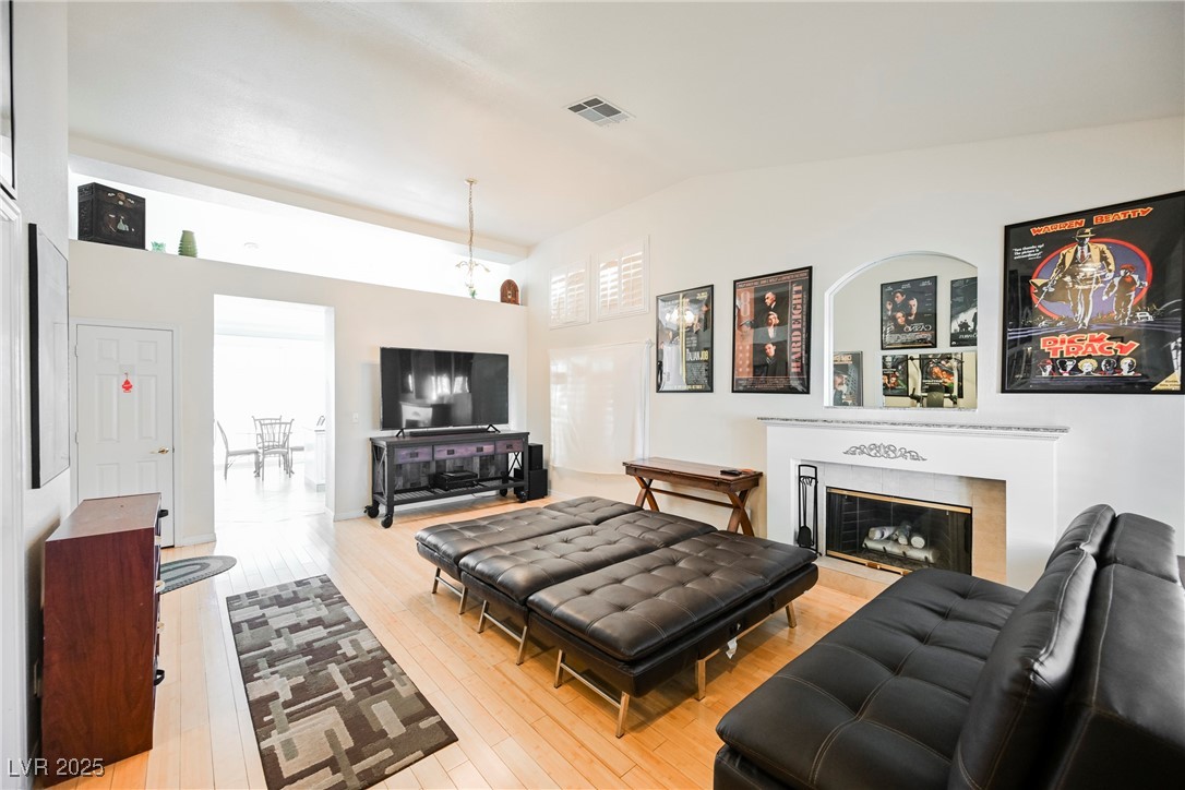 1424 Country Hollow Drive, Las Vegas, Nevada image 3