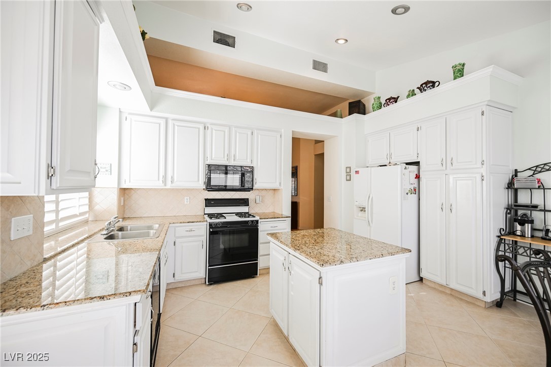 1424 Country Hollow Drive, Las Vegas, Nevada image 4